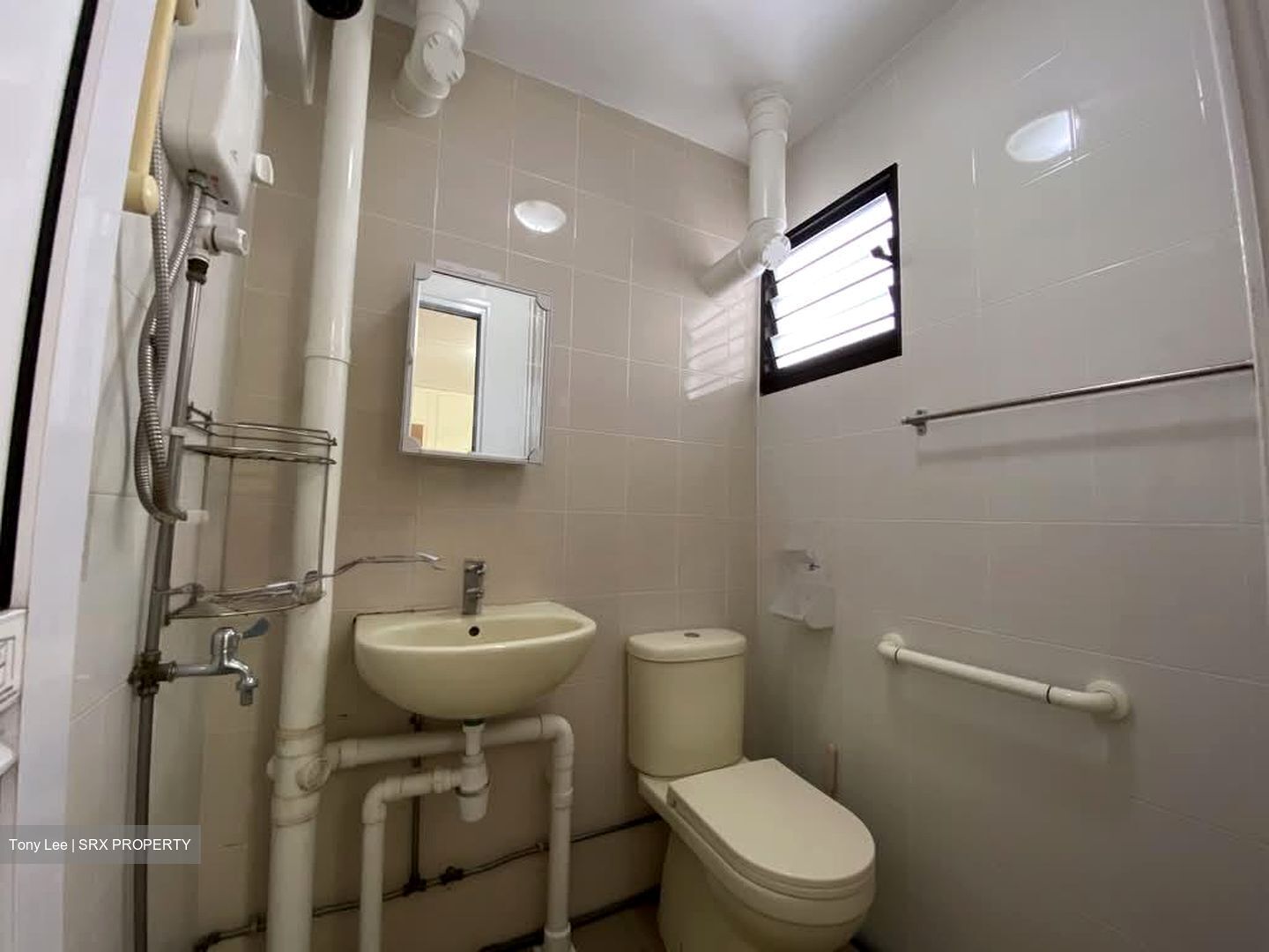 Blk 210 Bedok Town Centre (Bedok), HDB 3 Rooms #598834271